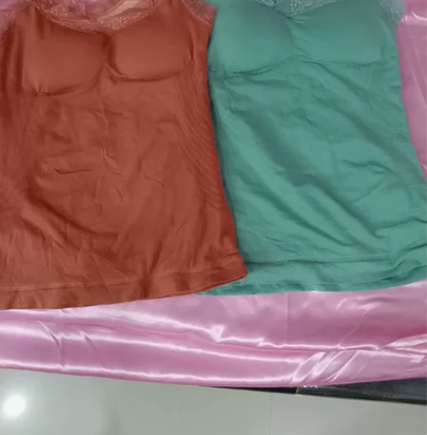 闲置女士背心吊带加绒，均码，43元/2件，...