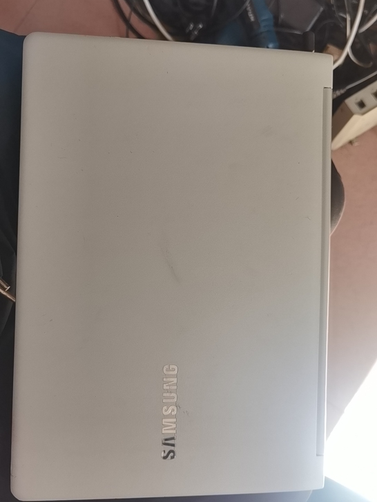 三星900X3L笔记本电脑轻薄本非常轻6代...