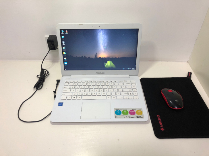 出一台华硕r417n轻薄上网本,娱乐办公影...