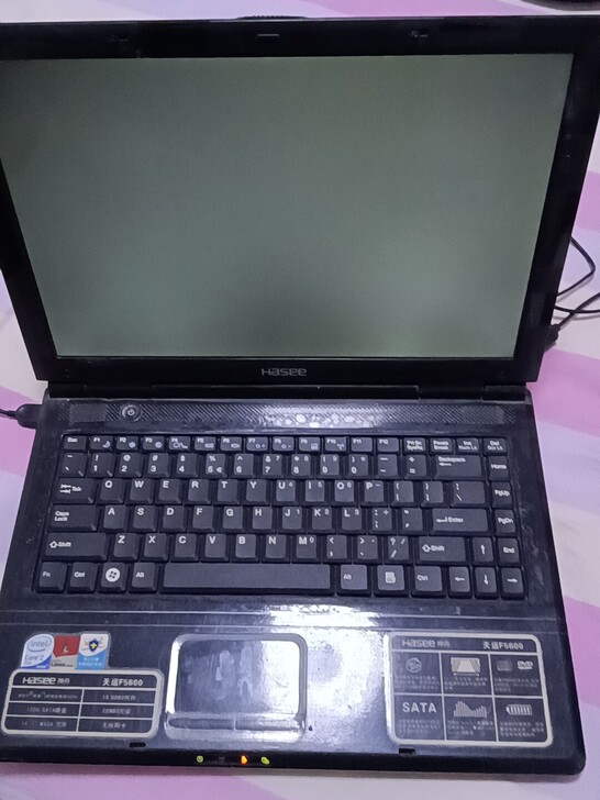 神州笔记本电脑,二手货,不退不换。能正常使...
