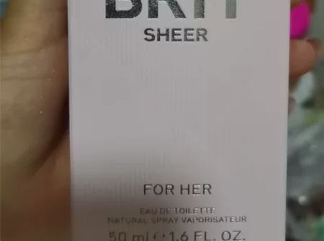 博柏利红粉恋歌香水50毫升，仅试喷过几泵，...