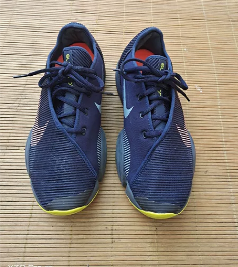 耐克 42.5码 运动鞋 鞋子无开胶 无瑕...