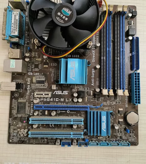 出一个主板+cpu+风扇，风扇新买的，cp...