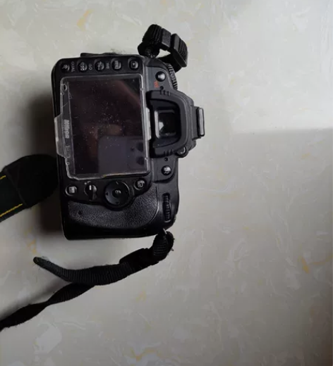 尼康D90单反,一切使用正常,无镜头 感兴...