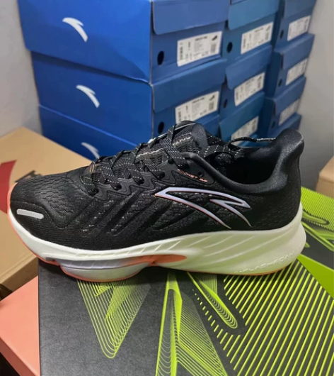 安踏火箭鞋跑鞋女冬季新款跑步鞋网面透气轻便...