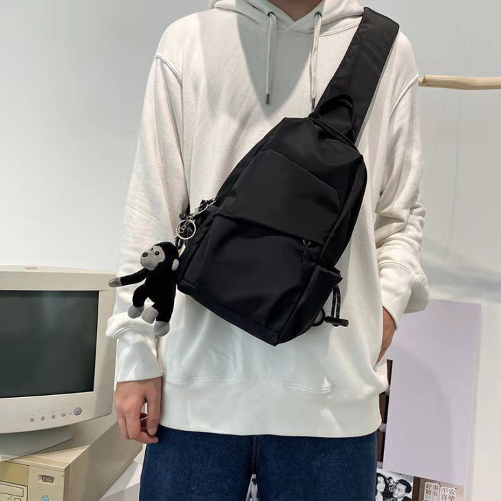 斜挎包男胸包韩版百搭单肩包男士休闲包男包嘻...