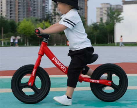 飞鸽儿童平衡车无脚踏滑行车小孩滑步车宝宝自...