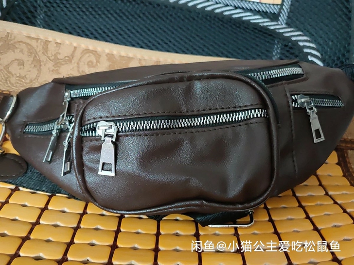 全新斜挎真皮包腰包,兜多,全新 全新 。