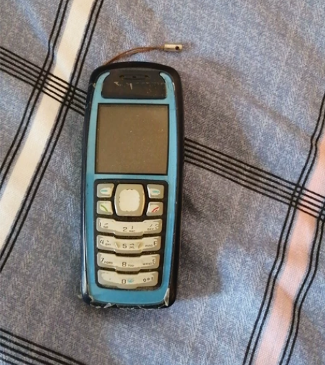 诺基亚手机，电池主机都嘎嘎板正，经典机型为...