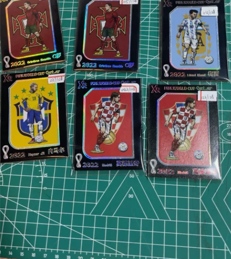 足球小将 球星卡 隐藏卡 特价出 感兴趣的...