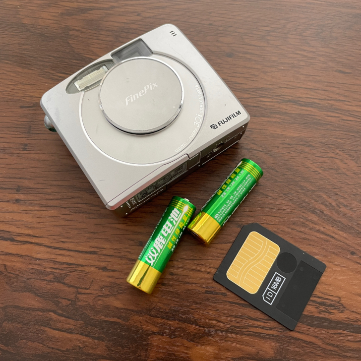富士FINPIX 30i