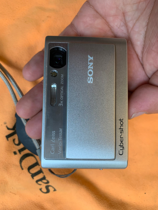 SONY索尼数码相机DSC-T20，带电池...