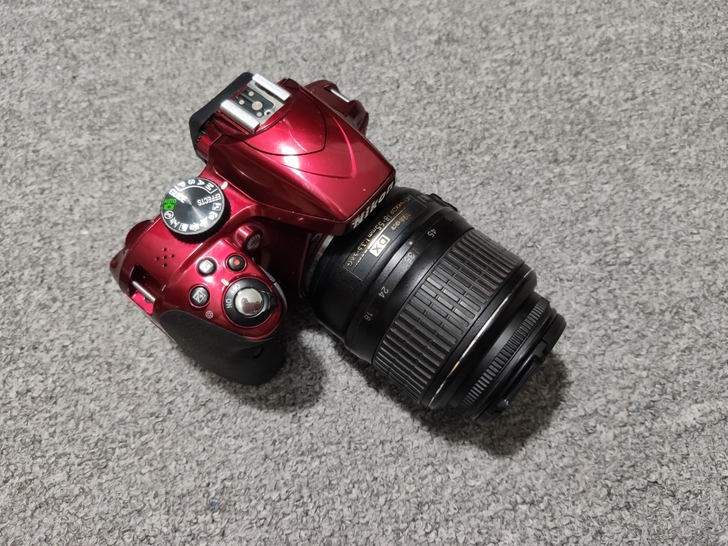 尼康D3300单反套机，配尼康18-55V...