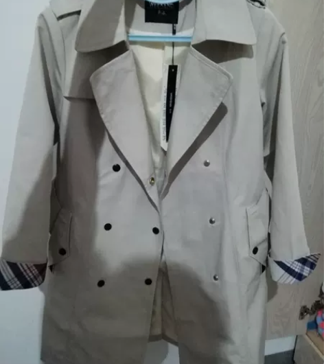 舟沫风衣外套米灰色S码weekend 商场...