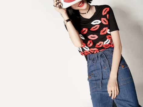 风家窄众绑带口袋开叉装饰牛仔半裙 裙长约7...