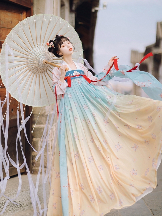倚梦阁汉服，蓝黄渐变三件套［吹雪］，有披帛...