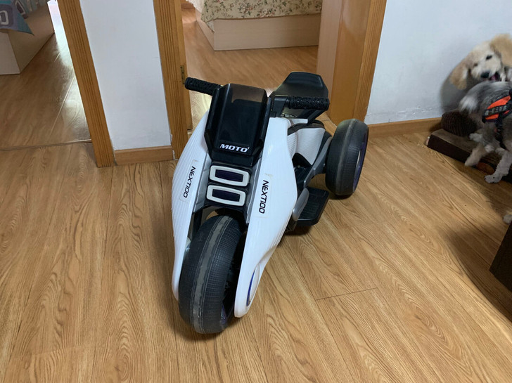 宝宝儿童电动摩托车玩具