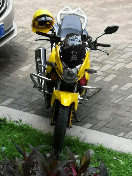 本人出售力帆150摩托车，2015年上的牌...