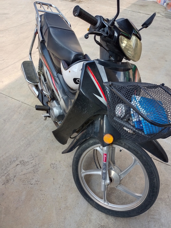 银钢摩托，省油！嘎嘎新