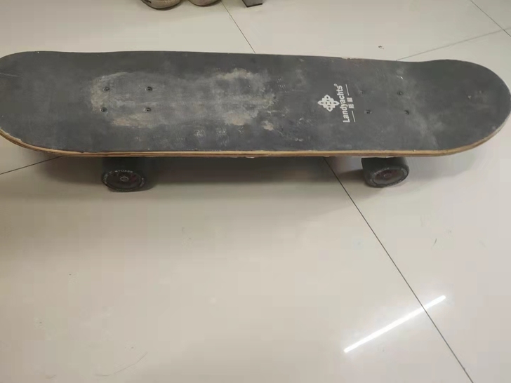 淘宝上买的，用了不到半学期，使用不受影响，...