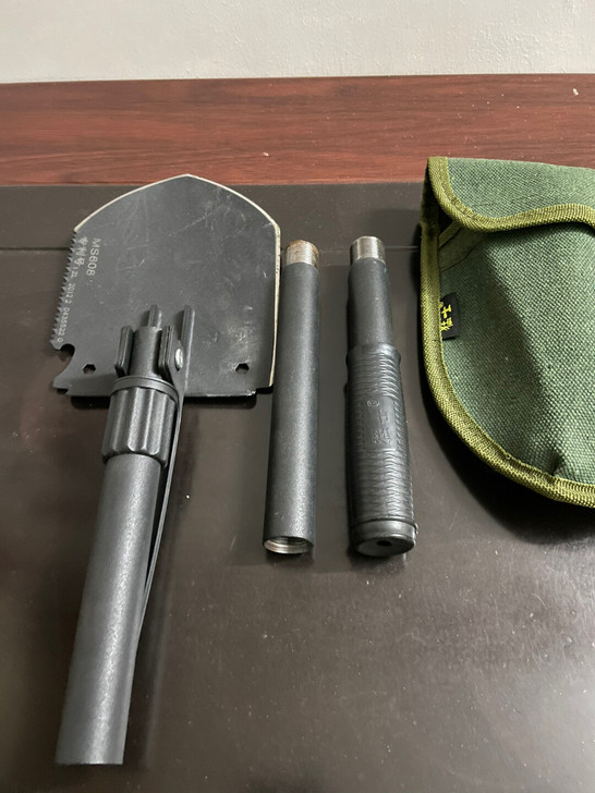 猛士工兵铲，刃口开过较锋利。可拆卸可折叠可...