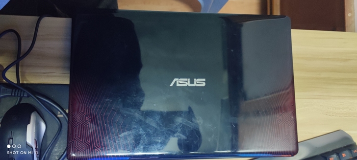 华硕飞行堡垒Fx50j笔记本成色一般般,功...