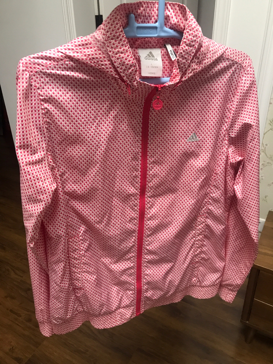 阿迪达斯Adidas女生训练服 尺码为17...