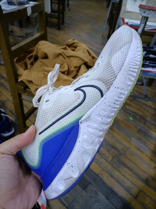 nike跑鞋，44.5码，下地三次，ren...