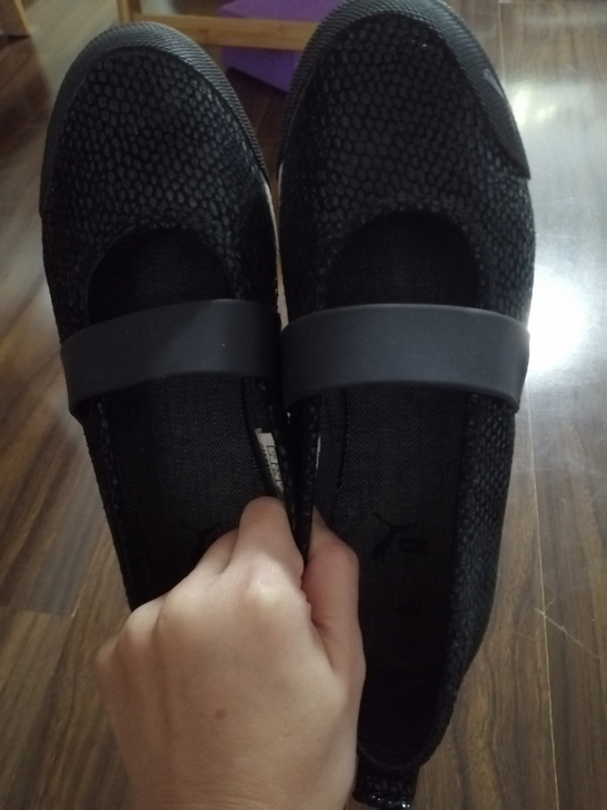 puma彪马休闲鞋，37码偏小适合36码脚...