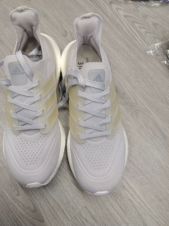 阿迪ub.7.0。38.5/1。39/2。...