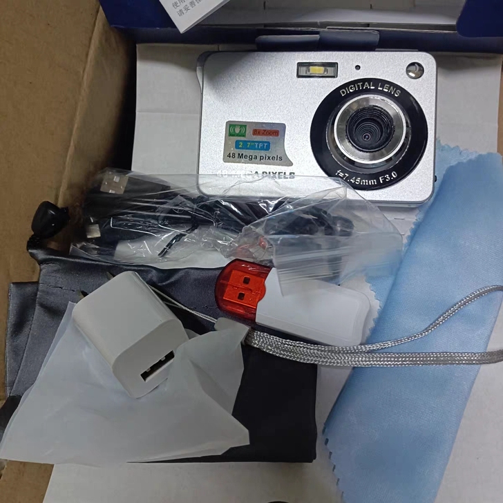 巨实惠  现有1800w高清小型照相机，适...