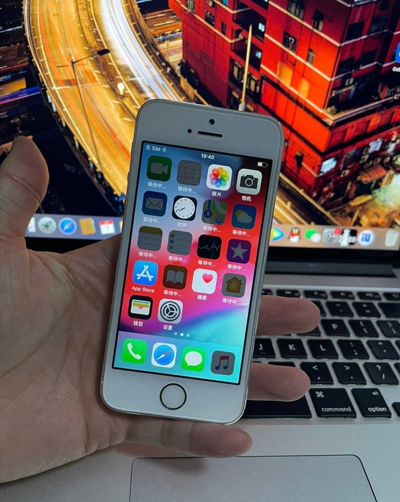 iPhone5s苹果5s移动联通电信