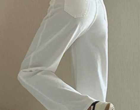 白色牛仔裤女早春2022年新款高腰显瘦直筒...