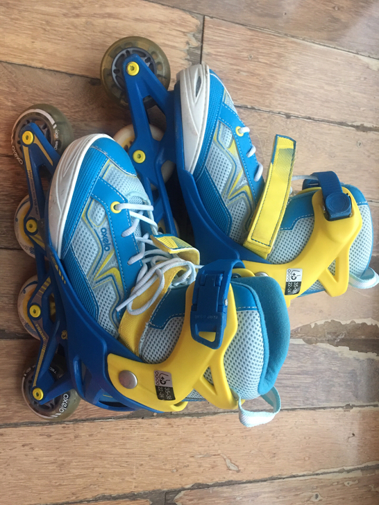 迪卡侬儿童滚轴鞋,旱冰鞋。35-38可调节...