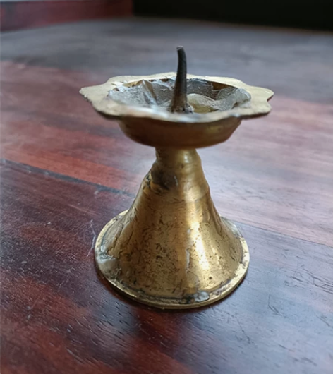 解放初期鎏金铜蜡台，香案专用，可做文房摆件...