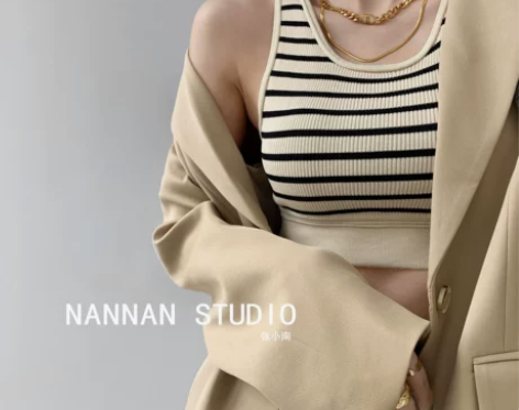 Lisa同款 张小南 NANNAN 条纹针...