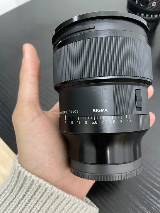 适马851.4dgdn，是最新的索尼卡口的...