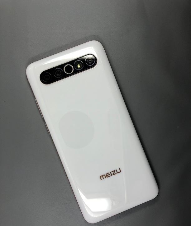 魅族17Pro顶配12+256    屏幕...