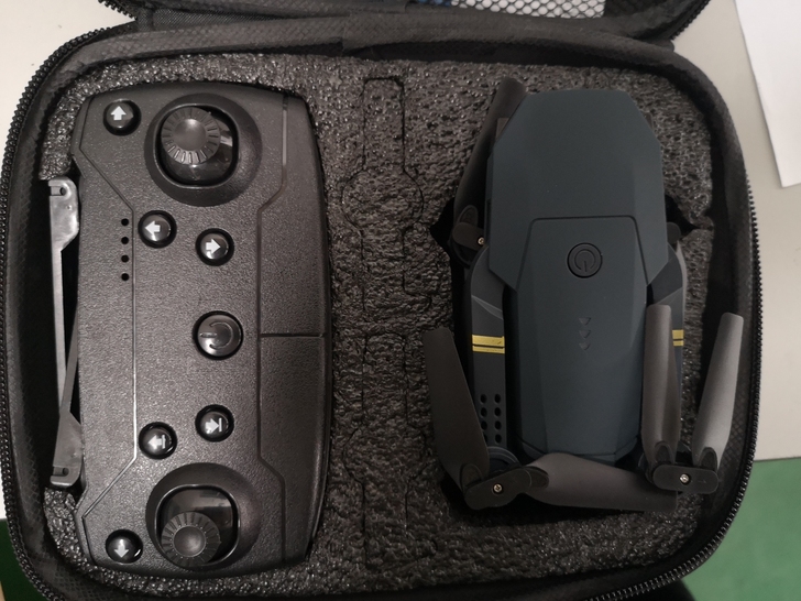 E58无人机四轴飞行器像素720P，全新喜...