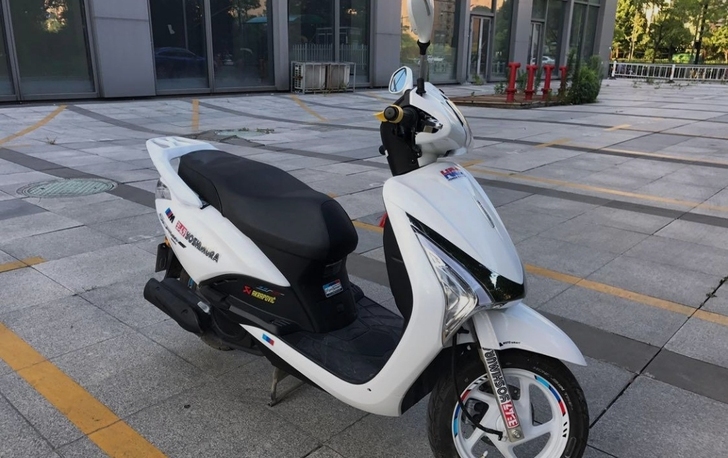 谁有踏板摩托车，求租，50一天，地点寮步横...