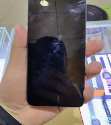 荣耀X20 机身弯曲 充电有电流 拆开准备...