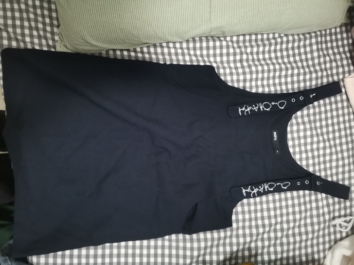 背带裙M码适合春秋穿,未穿过