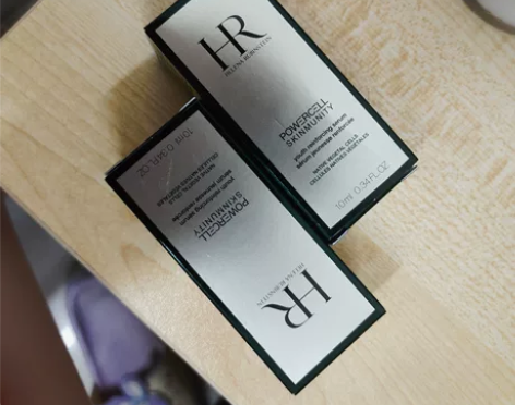 包邮价出一个 旗舰店购入赫莲娜精华 刚双十...