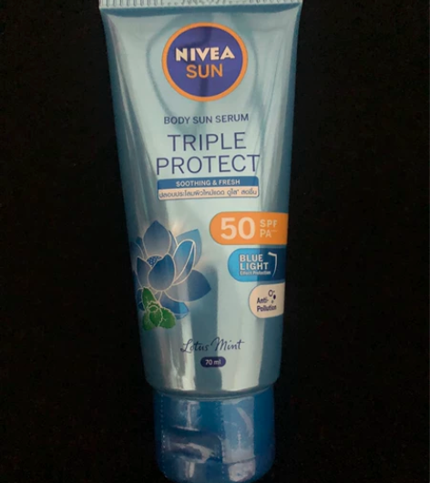 妮维雅身体蓝睡莲冰感防晒70ml 全新包邮...