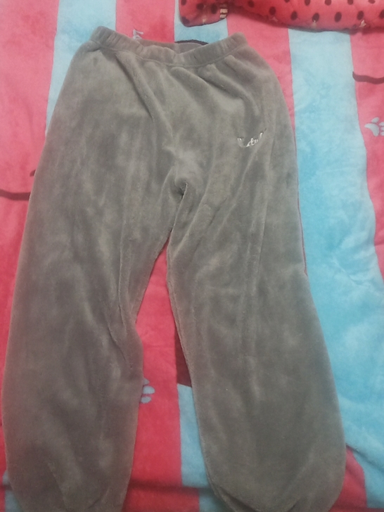 灰色全新丝绒裤