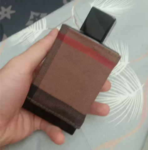男士巴宝莉香水 感兴趣的话点“我想要”和我...