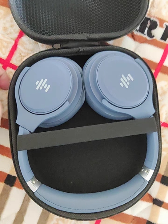 两台森麦蓝牙耳机,一台60,需要就下单都底...