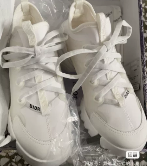 运动鞋，全新新鞋子 感兴趣的话点“我想要”...