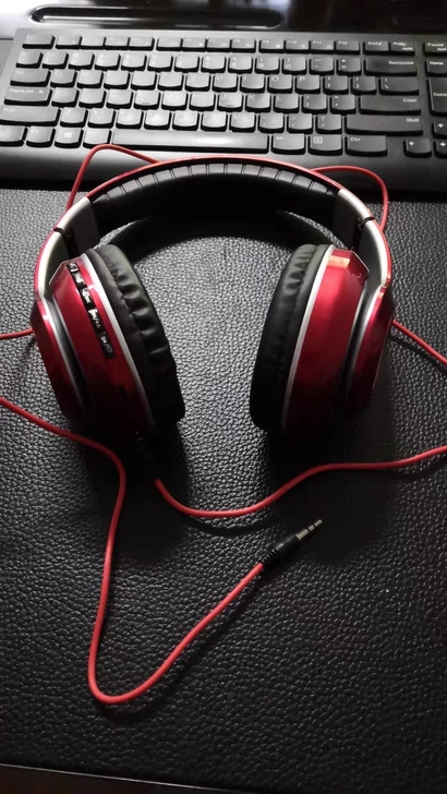 朋友电脑配置店铺到期处理一批耳机！！