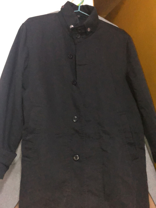 男士黑色立领风衣,xl码,可拆卸薄内里。1...